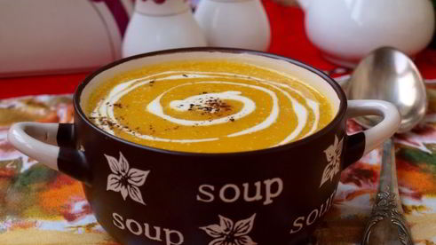 суп-пюре из тыквы с сельдереем