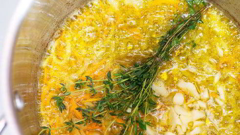 суп-пюре с куриной печенкой и цуккини