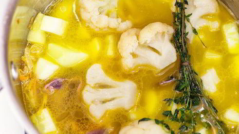 суп-пюре с куриной печенкой и цуккини