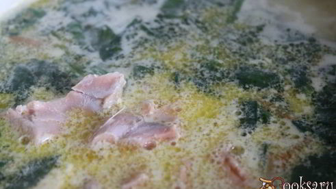 суп с семгой и шпинатом