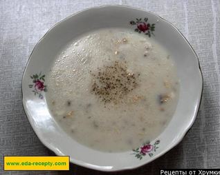 Белый сырный суп с курицей и грибами