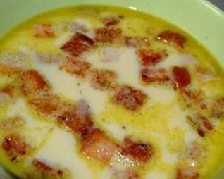 Сырный суп с гренками