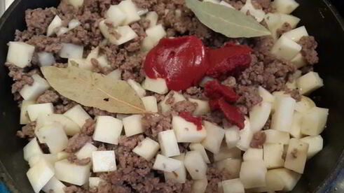 сырный суп с капустой и фаршем