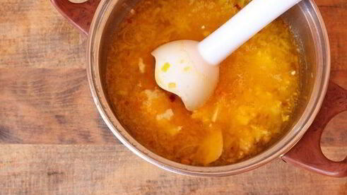 сырный суп с хрустящими морковными отрубями