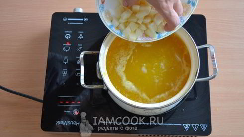 сырный суп с зеленым горошком