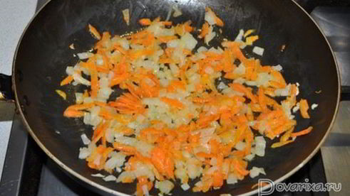 томатный суп с фрикадельками и фасолью