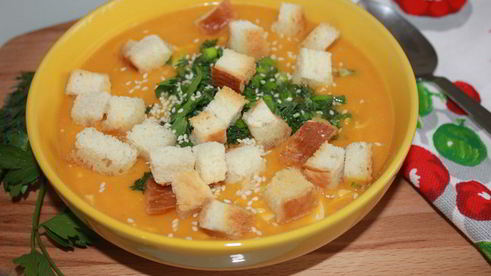 тыквенный крем-суп с сухариками