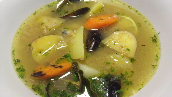Рецепт Ухи из судака с беломорскими мидиями