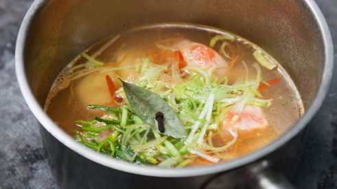 уха по-боярски с семгой