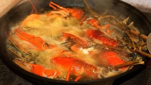 уха с речной рыбы