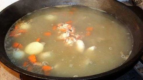 уха с речной рыбы