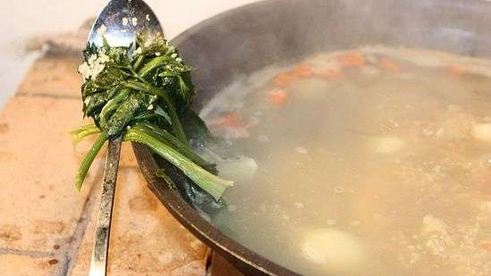 уха с речной рыбы