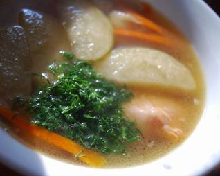 Уха с яблоками