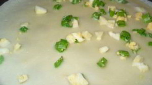 блинчики с яйцом и луком