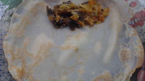 блины с картофельно-грибной начинкой