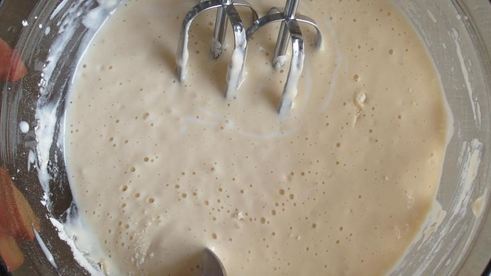 скороспелые блины на кефире с двумя начинками