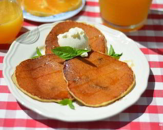 Творожные блинчики с изюмом