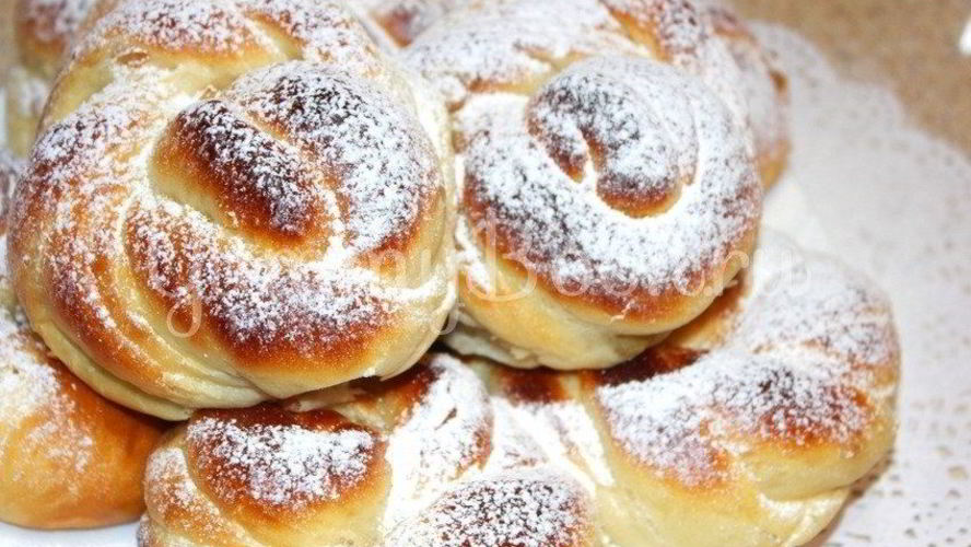 Рецепт булочек с изюмом