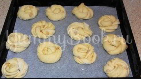 булочки с изюмом