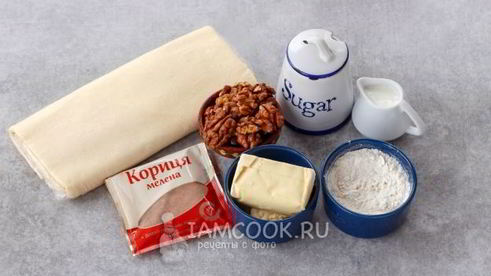 булочки с корицей из слоеного теста