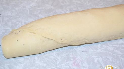 булочки с маком и изюмом