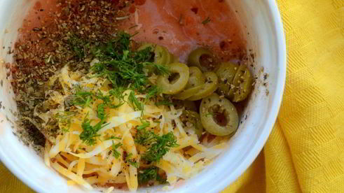 булочки с оливками, сыром и помидорами