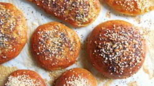 булочки с посыпкой