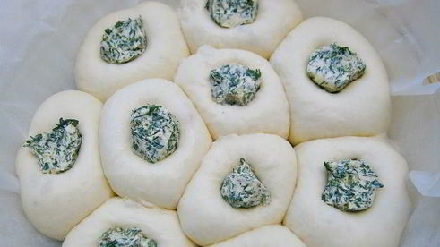 булочки с пряным сливочным маслом