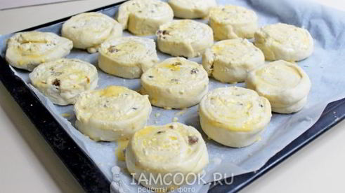 булочки с творогом в сметанной заливке