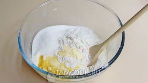 булочки с творогом в сметанной заливке