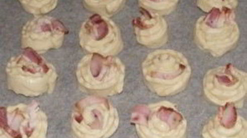 булочки-улитки с беконом