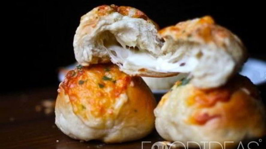 Рецепт дрожжевых булочек с сыром