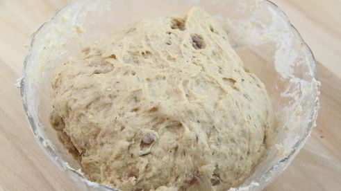 каштановые булочки с брусникой