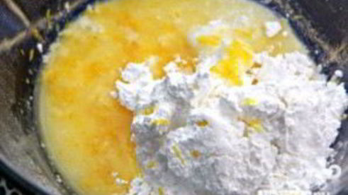 клюквенные булочки с апельсиновой глазурью