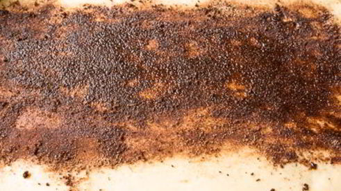 коричные булочки в форме для кексов