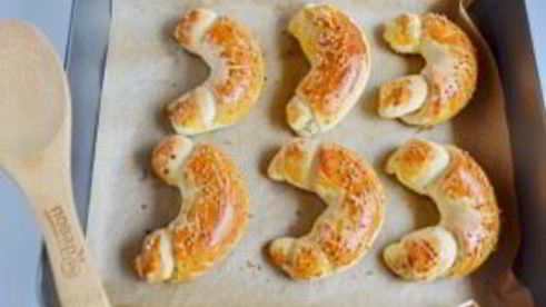 круассаны-рогалики с прованскими травами