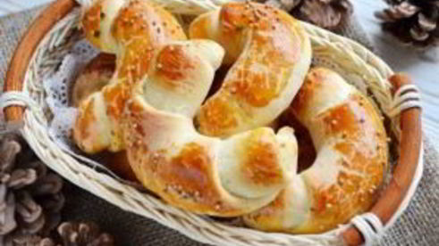 круассаны-рогалики с прованскими травами
