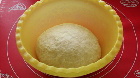 праздничные булочки с марципаном и цукатами