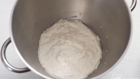 творожные булочки с курицей и лисичками