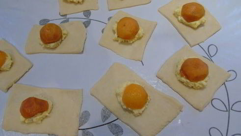 ватрушки с абрикосами