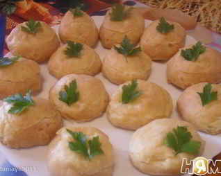 Заварные булочки с сыром и ветчиной