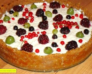 Чизкейк с летними ягодами