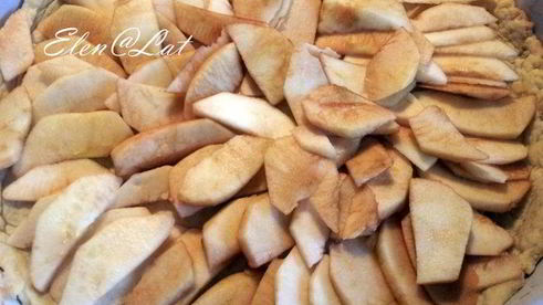 чизкейк с яблоками и темным шоколадом