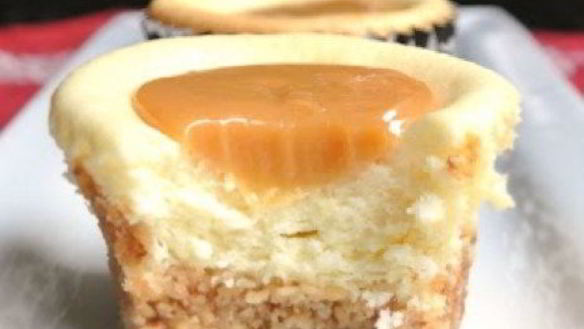 Рецепт Карамельных чизкейков в формочках
