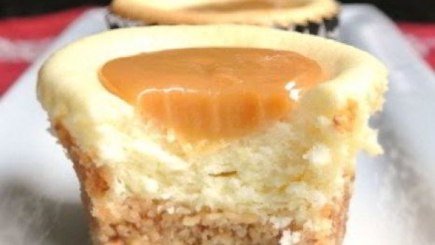 Рецепт карамельных чизкейков в формочках