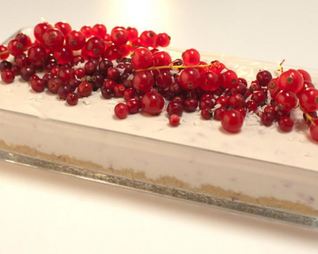 Кокосово-малиновый чизкейк