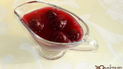 ванильный чизкейк с вишневым соусом