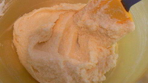 кекс с маком и апельсиновым сиропом