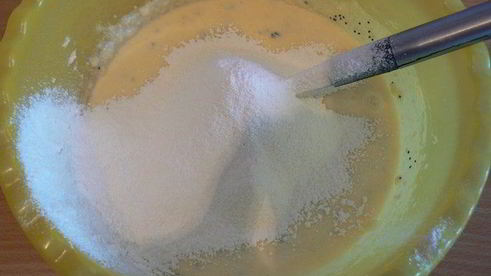 кекс с маком и апельсиновым сиропом