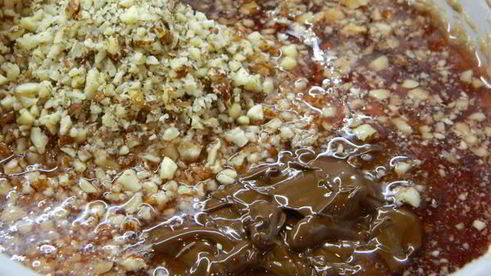 кекс с шоколадом и красным вином